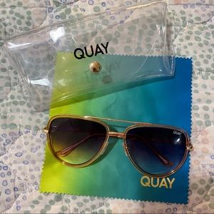 LIKE NEW QUAY ALL IN AVIATOR SUNGLASSES